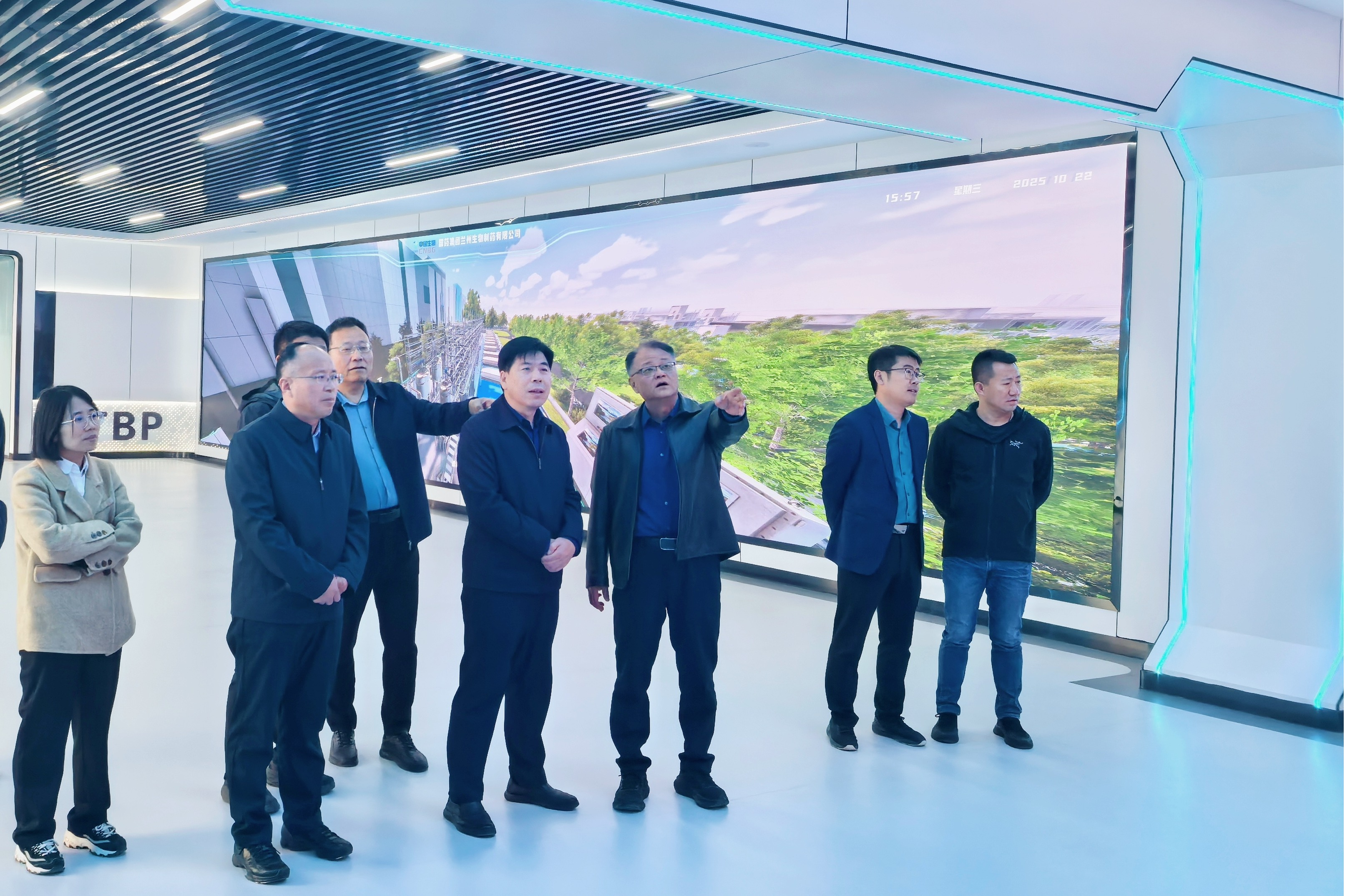 甘肃省红十字会党组书记、常务副会长任进全一行赴国药pa尊龙凯时兰州项目考察交流